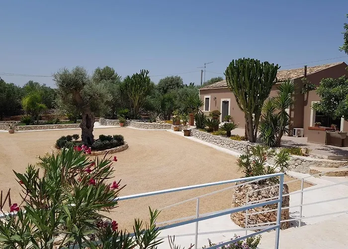 Villa Casale Bagni With Independent Pool